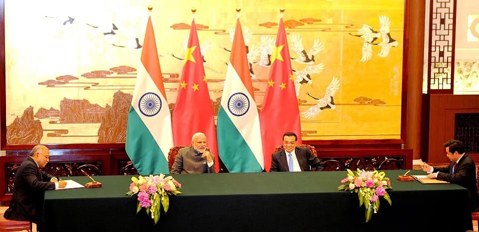 Li Keqiang - The Prime Minister, Shri Narendra Modi and the Chinese Premier, Mr. Li Keqiang witnessing the signing of agreement, at Great Hall of People, in Beijing, China on May 15, 2015.
