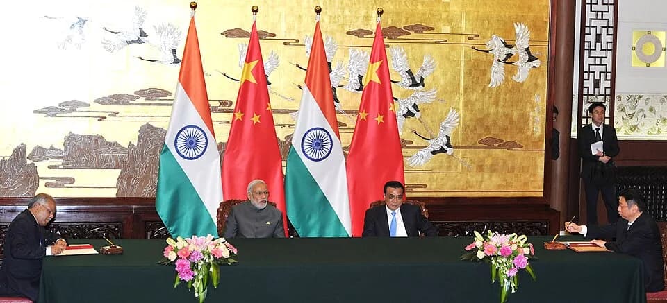 Li Keqiang - The Prime Minister, Shri Narendra Modi and the Chinese Premier, Mr. Li Keqiang witnessing the signing of agreement, at Great Hall of People, in Beijing, China on May 15, 2015.