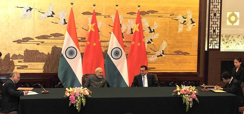Li Keqiang - The Prime Minister, Shri Narendra Modi and the Chinese Premier, Mr. Li Keqiang witnessing the signing of agreement, at Great Hall of People, in Beijing, China on May 15, 2015.