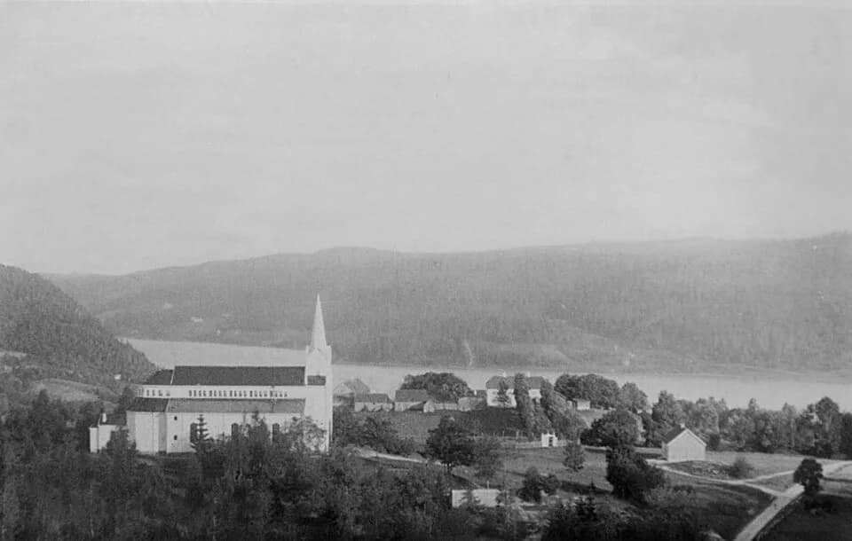 Niels Henrik Abel - Postcard of Gjerstad church and rectory. Picture from around 1890-95. Church built in 1848. Main building of rectory from 1707.
