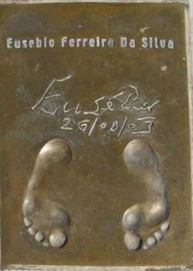 Eusébio Eusébio - Footprint of Eusébio in Champions Promenade, Monaco.
The winner of the Golden Foot award leaves a permanent mould of his footprints on "The Champions Promenade", on the seafront of t
