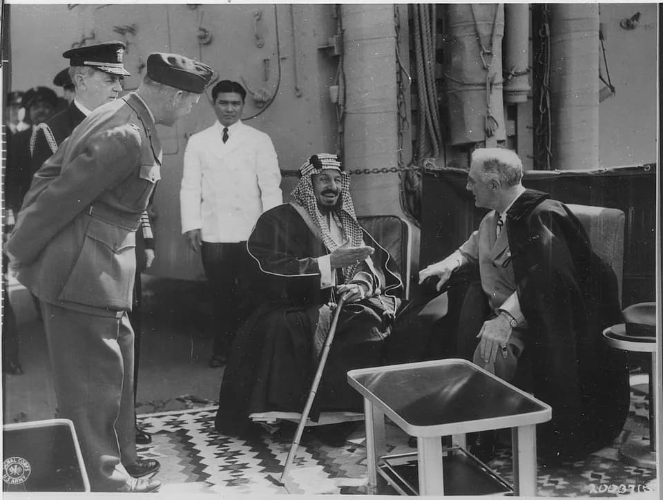 Ibn Saud - Franklin D. Roosevelt and King Ibn Saud of Saudi Arabia at Great Bitter Lake in Egypt - NARA - 197295.jpg