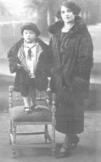 Pier Paolo Pasolini - Pier Paolo Pasolini at the age of 3 with his mother (1925)