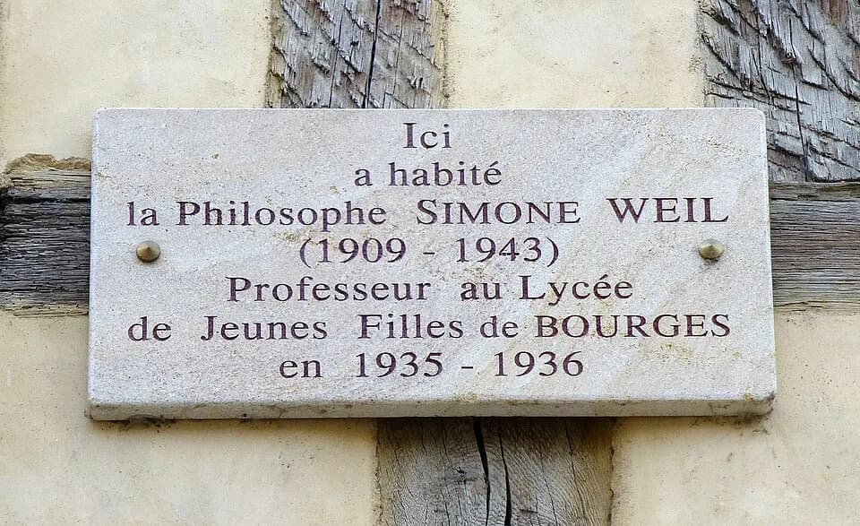 Simone Weil - Bourges (Cher), 7, place Gordaine : maison où vécut la philosophe Simone Weil lorsqu'elle était professeur au Lycée de Jeunes Filles en 1935-1936