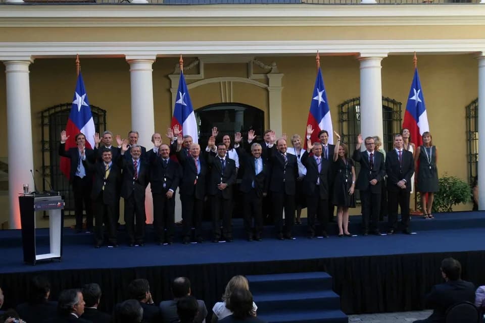 Sebastián Piñera - Sebastián Piñera with Council of Ministers