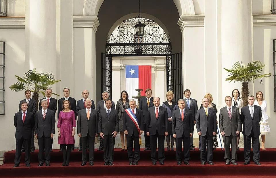 Sebastián Piñera - Fotografía Oficial Bicentenario del Gabinete del Presidente Sebastián Piñera.