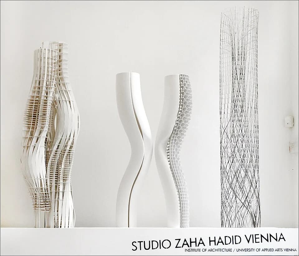 Zaha Hadid - Dans le pavillon de l'Autriche, le studio Zaha Hadid à Vienne
www.zaha-hadid.com/home
www.labiennale.at/2010/
Mostra Internazionale di Architettura
Exposition internationale d'architectur