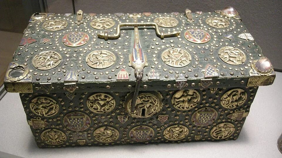 Louis IX of France - Coffret de saint Louis, Limoges vers 1236.JPG