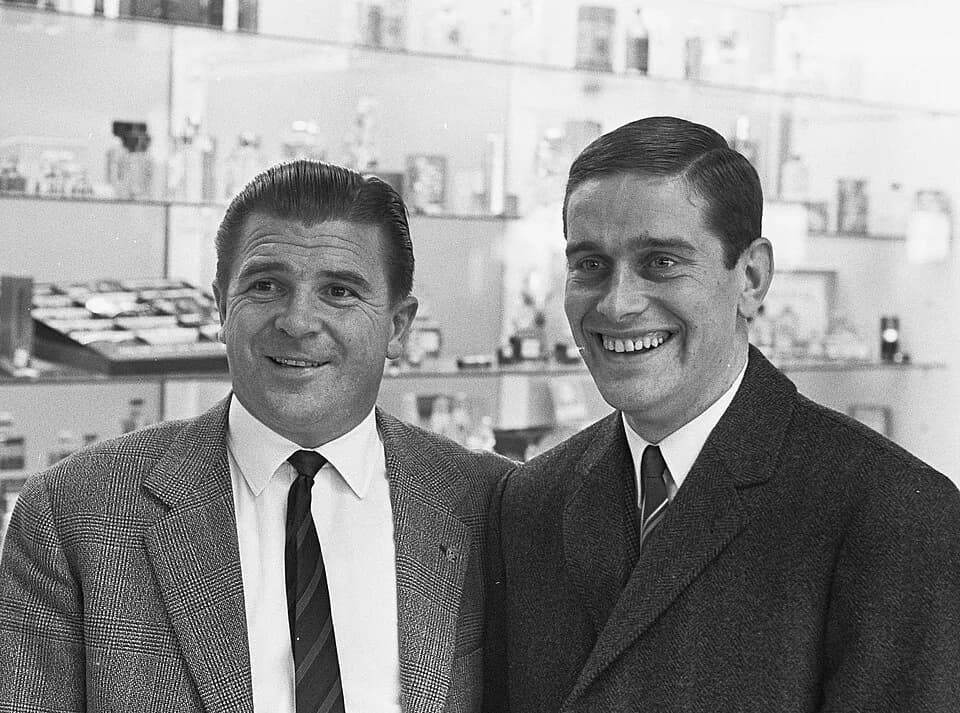 Ferenc Puskás - Puskas (links) met Nederlandse voetballer Ger Lagendijk ( naar Vancouver vertrokken)