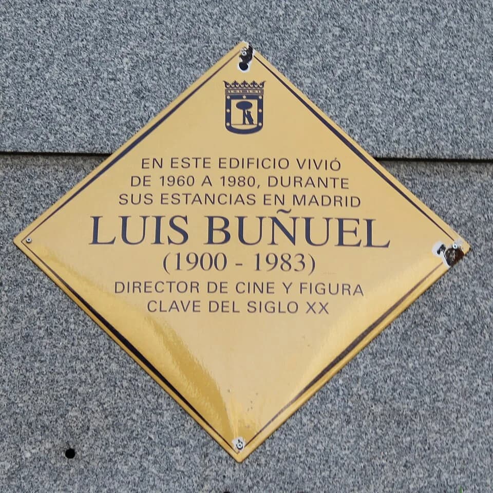 Luis Buñuel - Placa conmemorativa de Luis Buñuel, Madrid.