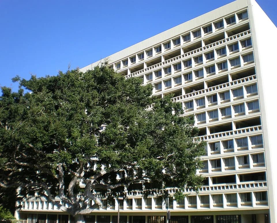 I. M. Pei - Hale Manoa Dormitory, East-West Center, 1711 East-West Road, Honolulu, Hawaii, architect I.M. Pei