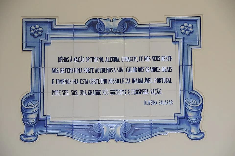 António de Oliveira Salazar - Azulejos with a saying from Oliveira Salazar, in Centro Cultural Rodrigues de Faria, Forjães, Esposende, Portugal.
