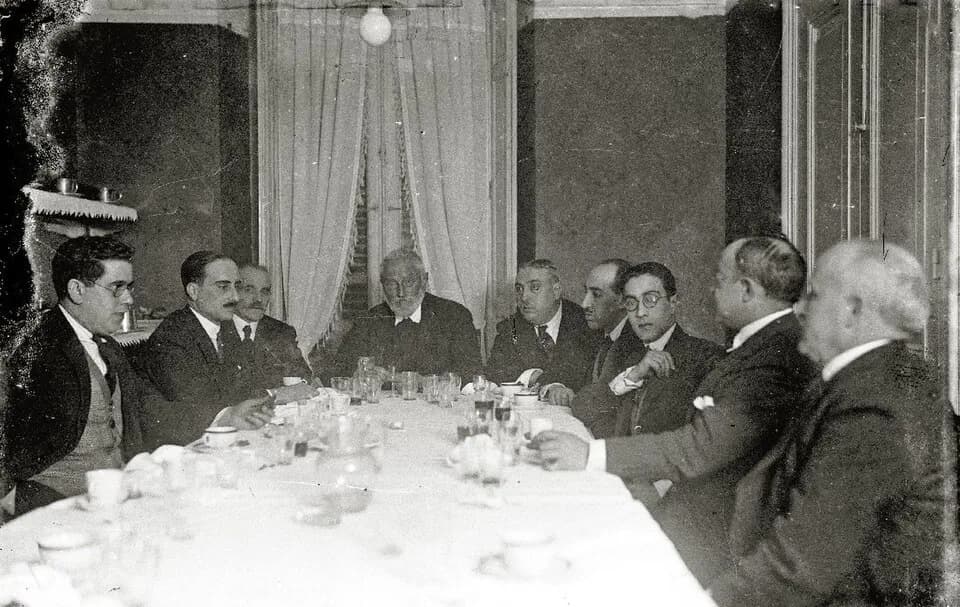 Miguel de Unamuno - * Título original: Diferentes personalidades en la celebración de un banquete, entre los que se encuentran Miguel de Unamuno y Tomás Carasa (1/1)
Localización: Guipúzcoa
