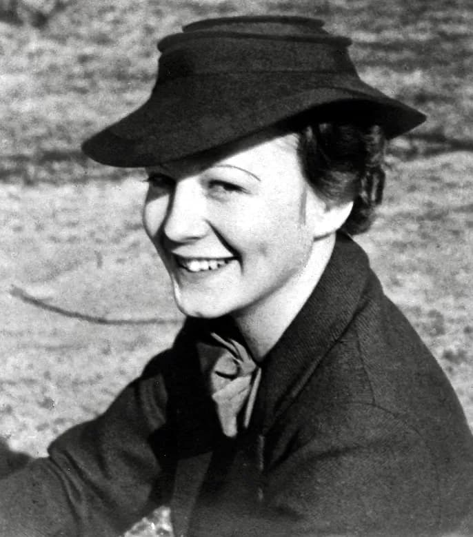 Leni Riefenstahl - Ilse Riefenstahl (1913–2003), wife of Heinz Riefenstahl (1905–1944), circa 1936
