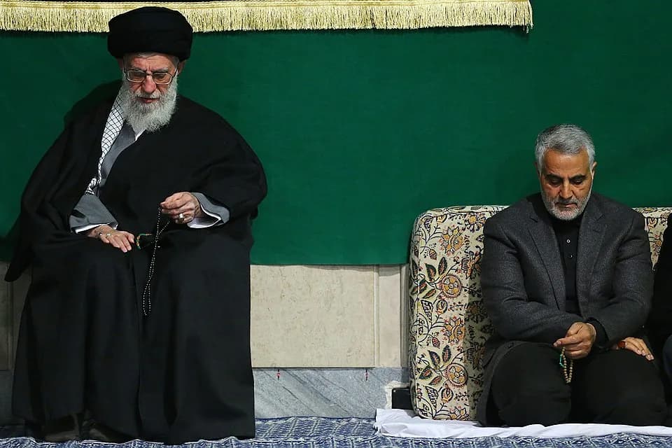 Qasem Soleimani - Ayatollah Sayyed Ali Khamenei and Qasem Soleimani