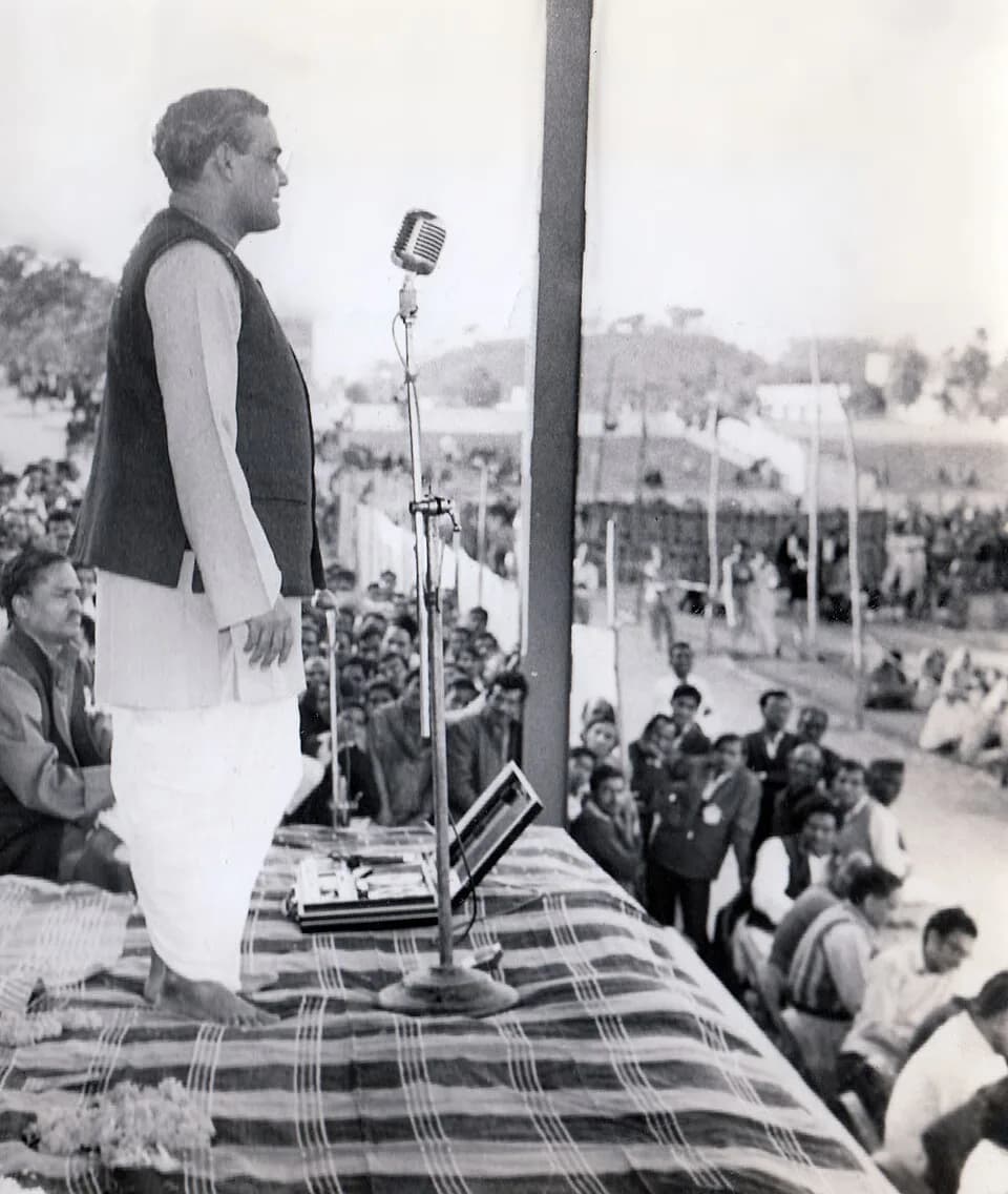 Atal Bihari Vajpayee - Atalji addressing a political rally with kaushalji