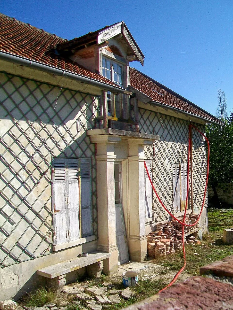 Henri Barbusse - Entrée de la villa Sylvie, ancienne résidence secondaire d'Henri Barbusse et musée, partie ouest ; 4 chemin de la Gruerie.
