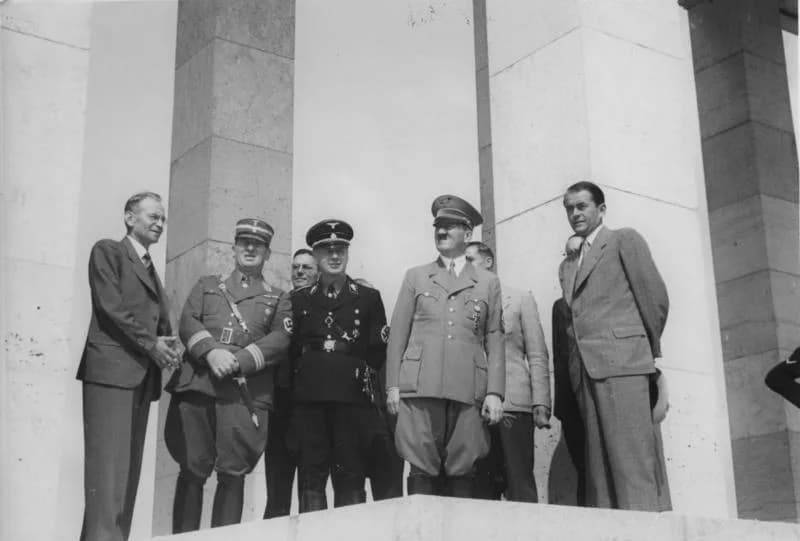 Joachim von Ribbentrop - For documentary purposes the German Federal Archive often retained the original image captions, which may be erroneous, biased, obsolete or politically extreme. Adolf Hitler i