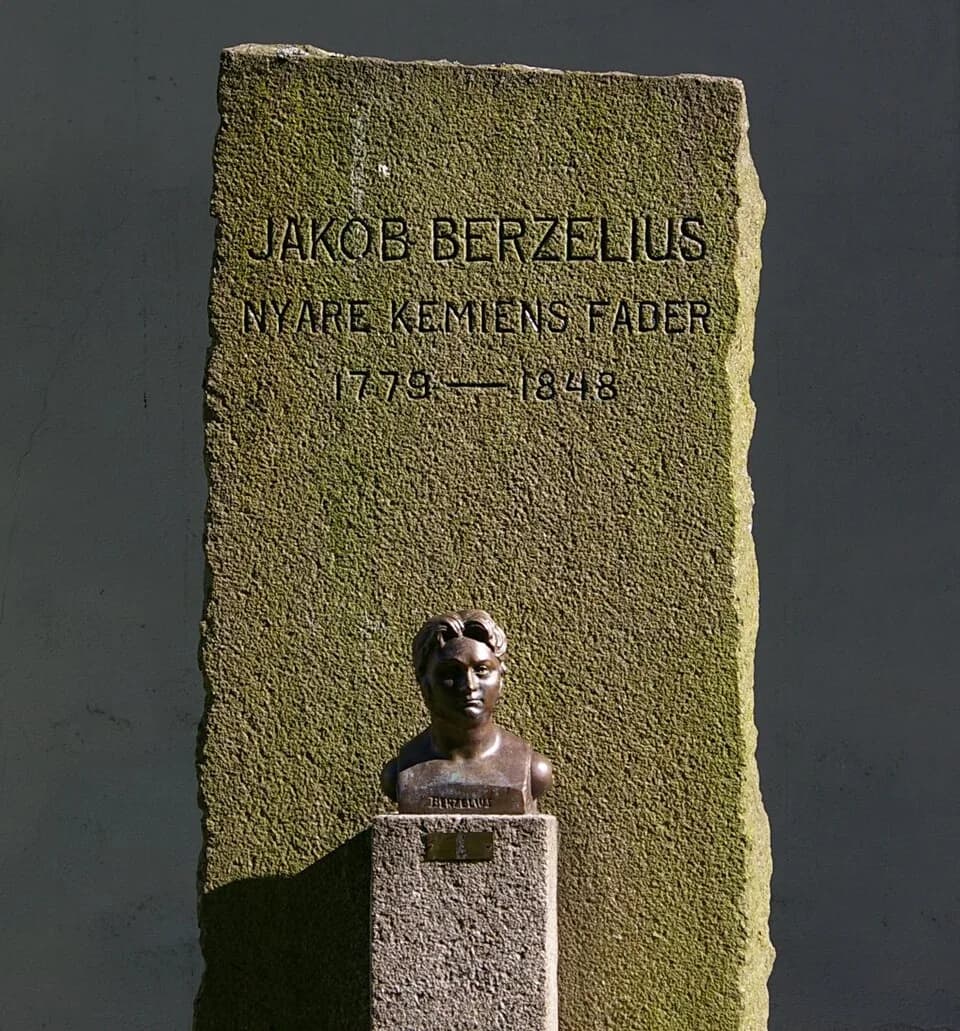 Jöns Jacob Berzelius - Berzelius (2006), bronze bust by Bo Olls (1949–), erected in the park by Linköping Cathedral in Sweden.