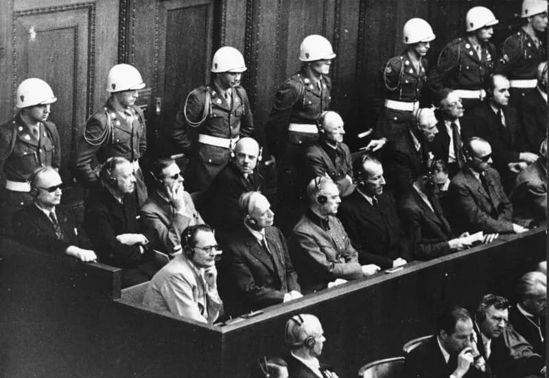 Karl Dönitz - For documentary purposes the German Federal Archive often retained the original image captions, which may be erroneous, biased, obsolete or politically extreme. Nürnberger Prozess, Angek
