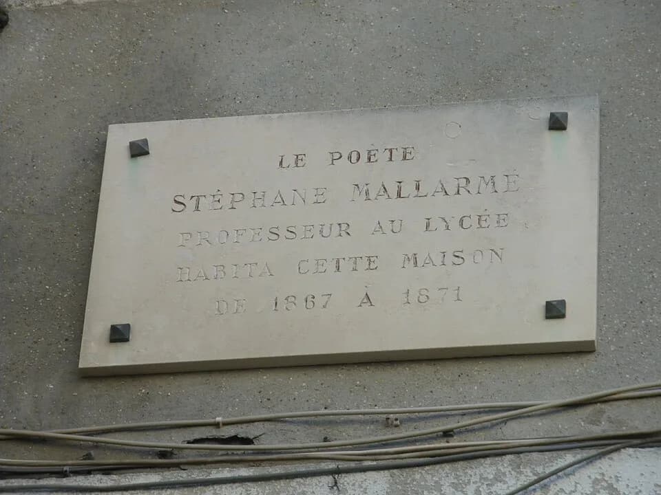 Stéphane Mallarmé - Plaque sur la Maison ou le poète Stéphane Mallarmé vécut de 1867 à 1871 à Avignon