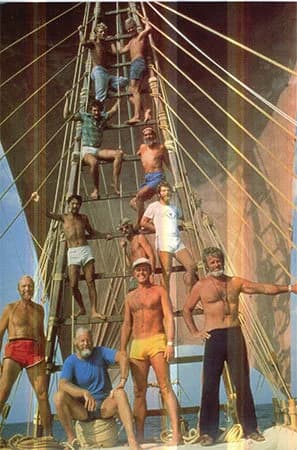 Thor Heyerdahl - The crew of the reed boat «Tigris» in 1978. Thor Heyerdahl is seating and on he right the Soviet doctor Yuriy Senkevich in yellow short trousers.