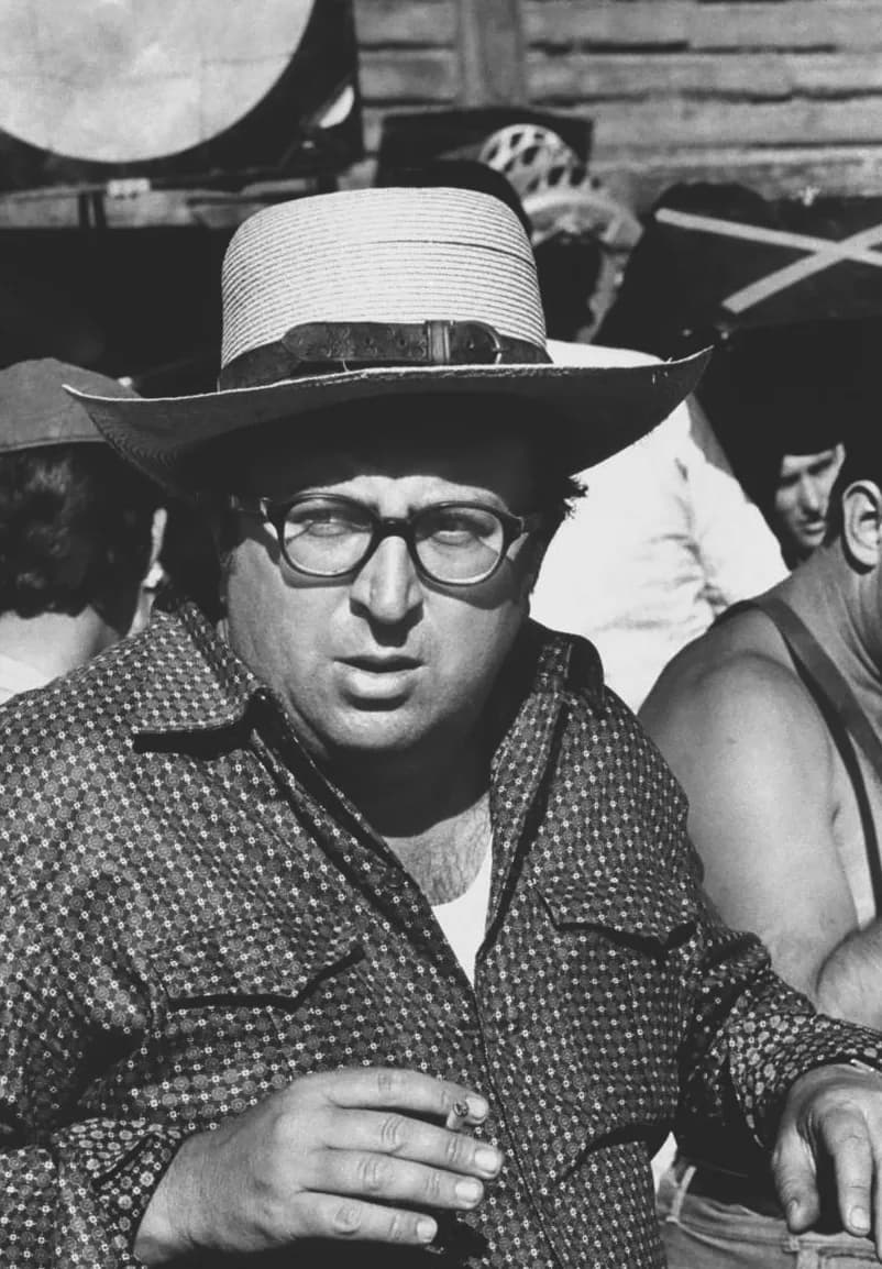 Sergio Leone - Sergio Leone on the set of A Genius, Two Partners and a Dupe (1975)
