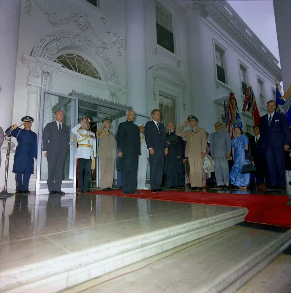 Sarvepalli Radhakrishnan - President John F. Kennedy attends arrival ceremonies for President of India, Dr. Sarvepalli Radhakrishnan. Left to right: unidentified; US Chief of Protocol, Angier Biddle D