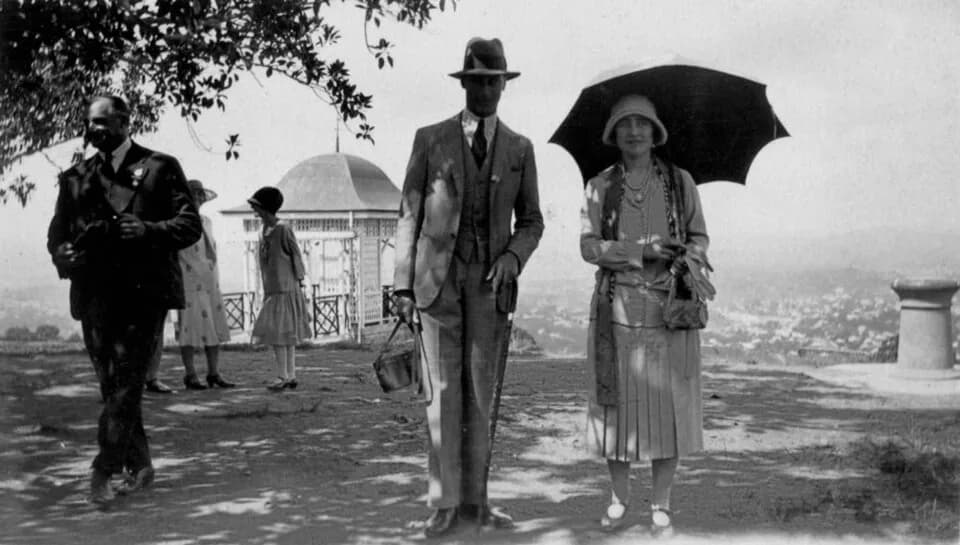 Queen Elizabeth the Queen Mother - Their Royal Highnesses, the Duke and Duchess of York enjoy a morning at Mt. Coot-tha, April 1927
Taking advantage of a morning free from public engagements and the a