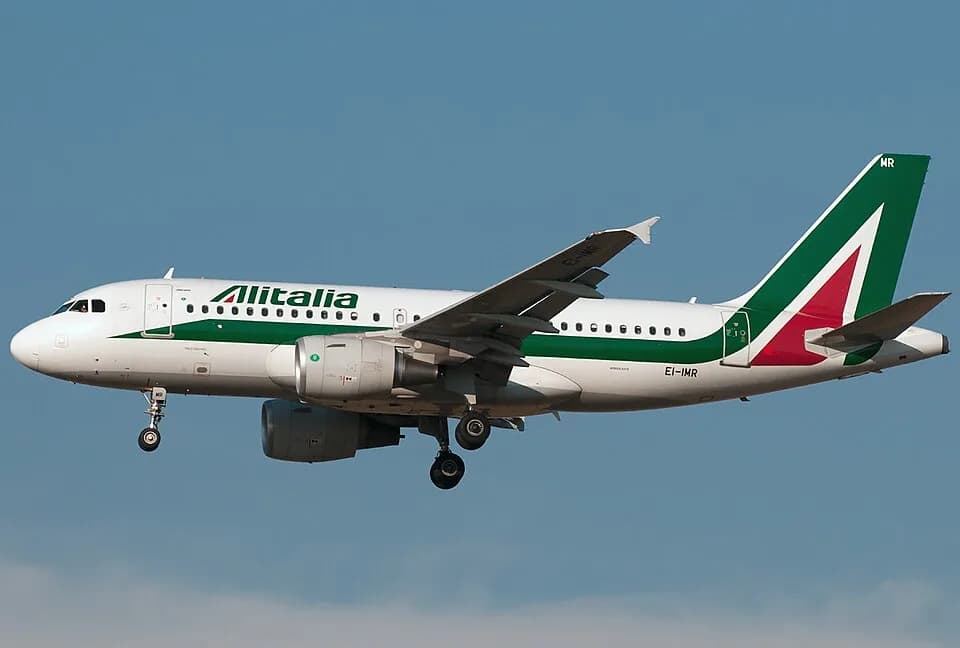Italo Calvino - Airbus A319-111, Alitalia JP7699951.jpg