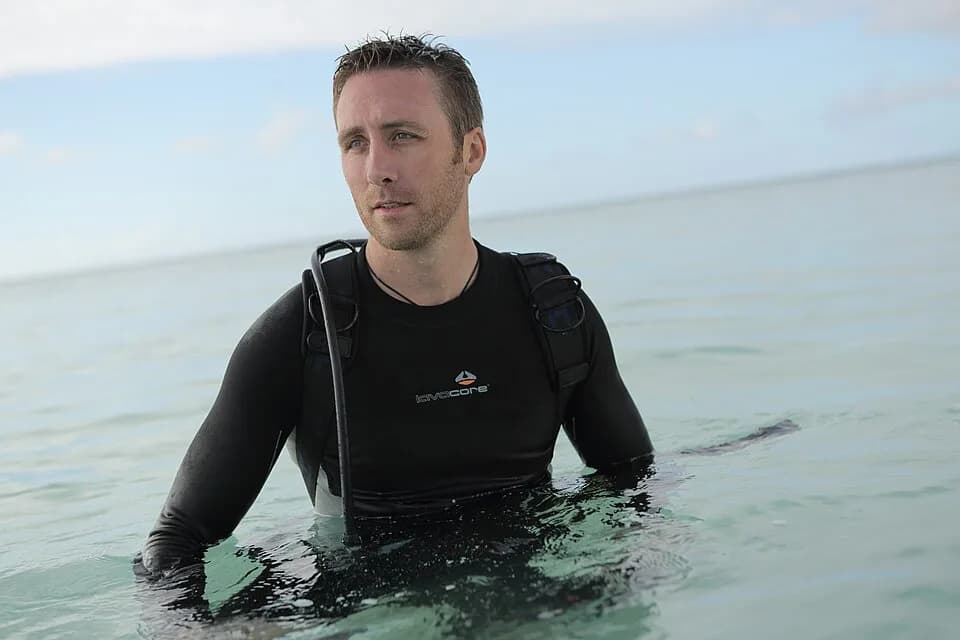 Steve Irwin - Philippe Cousteau Jr. on the Great Barrier Reef