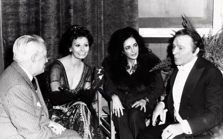 Richard Burton - Vittorio De Sica, Sofia Loren, Liz Taylor e Richard Burton attendono la consegna dei David di Donatello