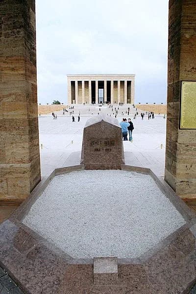 İsmet İnönü - Lahti Ismet Inonu, Ataturk's Mausoleum, Ankara