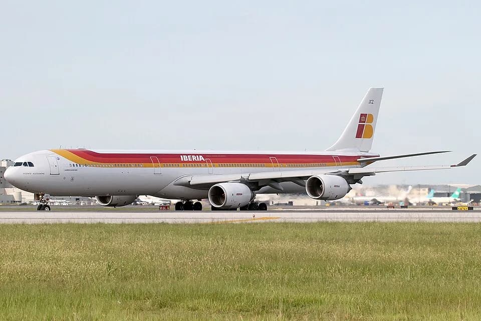 Vicente Aleixandre - Airbus A340-642, Iberia AN1772221.jpg