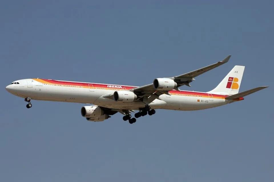 Vicente Aleixandre - Airbus A340-642, Iberia JP6673759.jpg