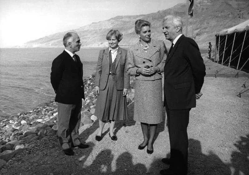 Richard von Weizsäcker - For documentary purposes the German Federal Archive often retained the original image captions, which may be erroneous, biased, obsolete or politically extreme. Auf Einladung 