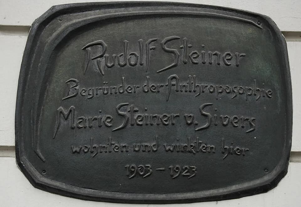 Rudolf Steiner - Rudolf Steiner was an Austrian philosopher and the founder of Anthroposophy.
Rudolf Steiner
Begründer der Anthroposophie
Marie Steiner v. Sivers
wohnten und wirkten hier

1903 - 1923