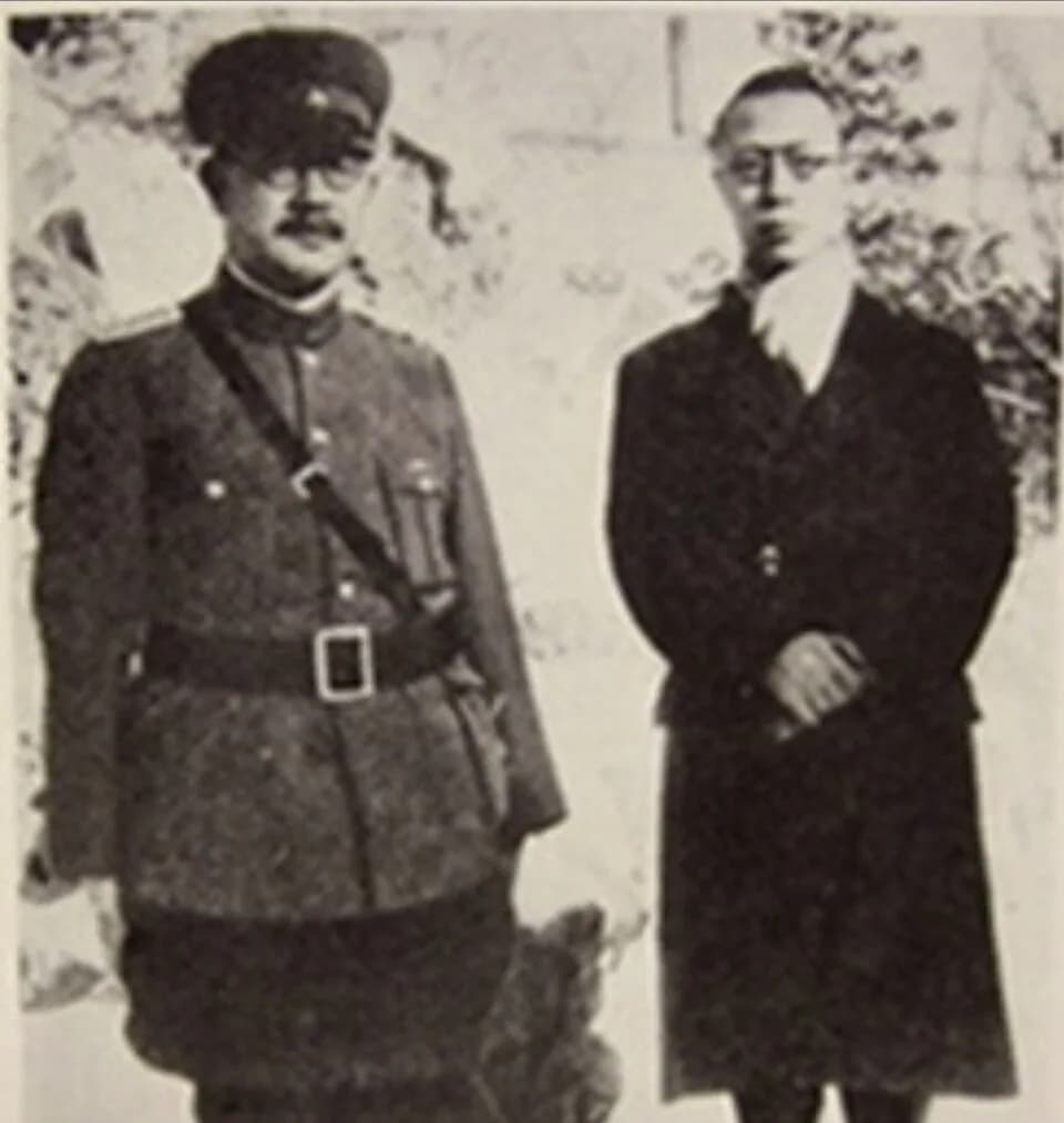 Puyi Puyi - Puyi (right) as Emperor of Manchukuo. On the left is Chū Kudō.