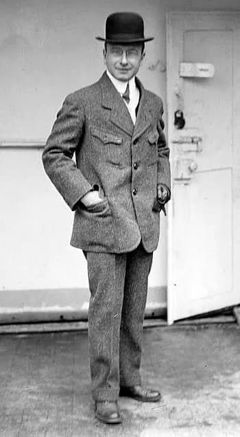 Alexis Carrel - Photo shows French doctor Alexis Carrel (1873-1944) who won the Nobel Prize for Medicine in 1912. (Source: Flickr Commons project, 2008)