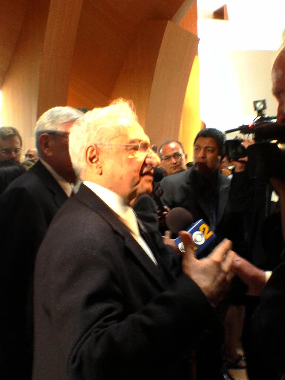 Frank Gehry - Architect Frank Gehry giving a presentation on the Grand Avenue Project, April 24th, 2006 at the Disney Concert Hall in Los Angeles, California, USA.