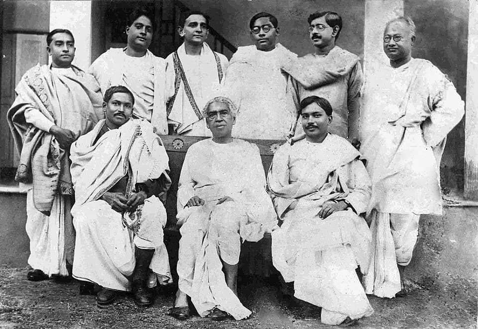 Satyendra Nath Bose - Seated (L to R):Meghnad Saha, Jagadish Chandra Bose, Jnan Chandra Ghosh.Standing (L to R): Snehamoy Dutt, Satyendranath Bose, Debendra Mohan Bose, Nikhil Ranjan Sen, Jnanendra Na