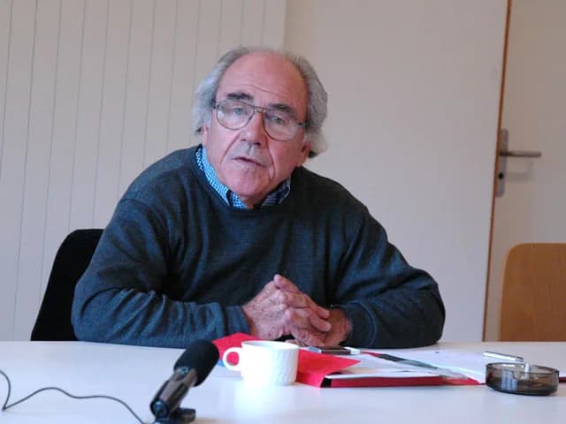 Jean Baudrillard - Jean Baudrillard lecturing at European Graduate School, Saas-Fee, Switzerland. (European Graduate School, June 12, 2004, http://www.egs.edu/).