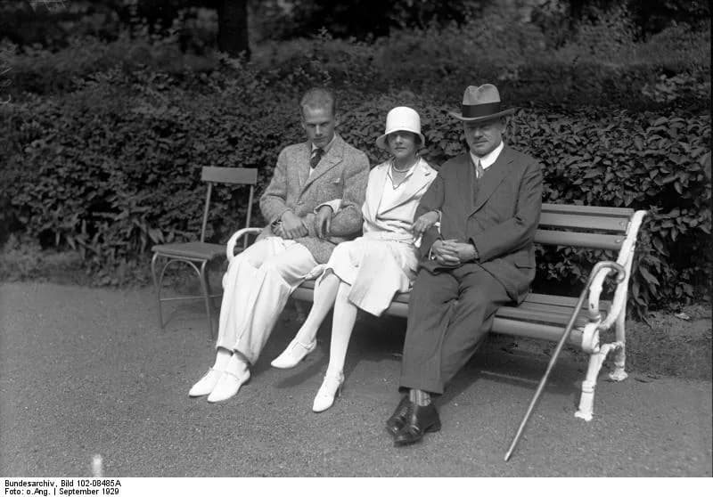 Gustav Stresemann - For documentary purposes the German Federal Archive often retained the original image captions, which may be erroneous, biased, obsolete or politically extreme. Der deutsche Reichs