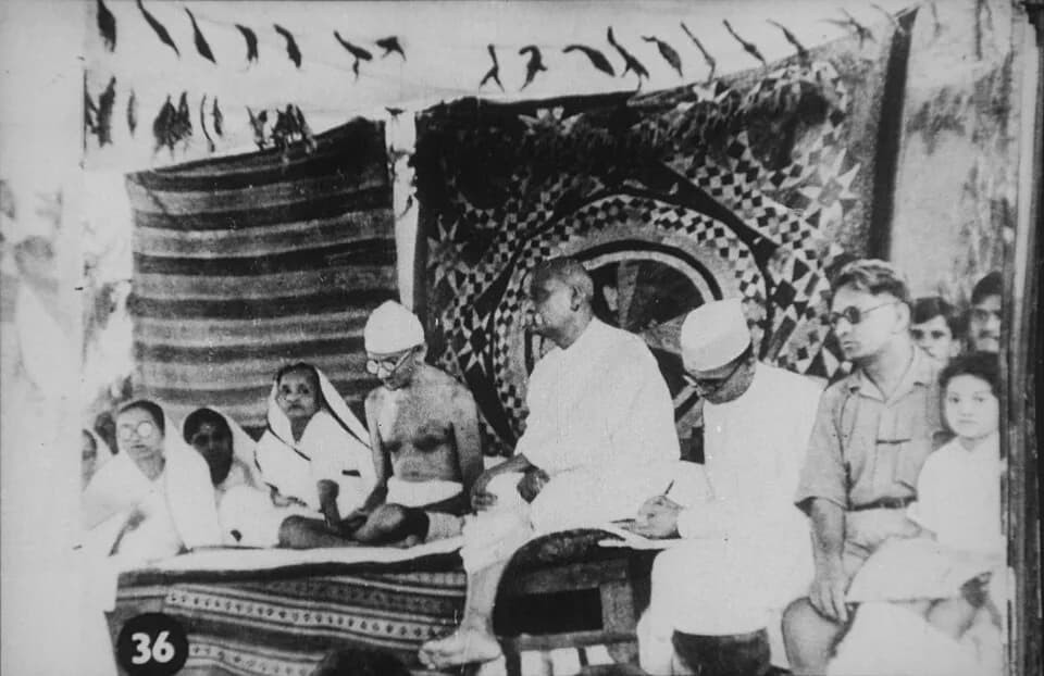 Sardar Vallabhbhai Patel - Gandhi and Sadar Patel, Bardoli Satyagraha, 1928.