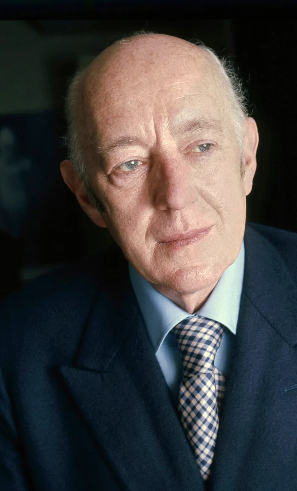 Alec Guinness - Sir Alec Guinness taken in photographer's studio London