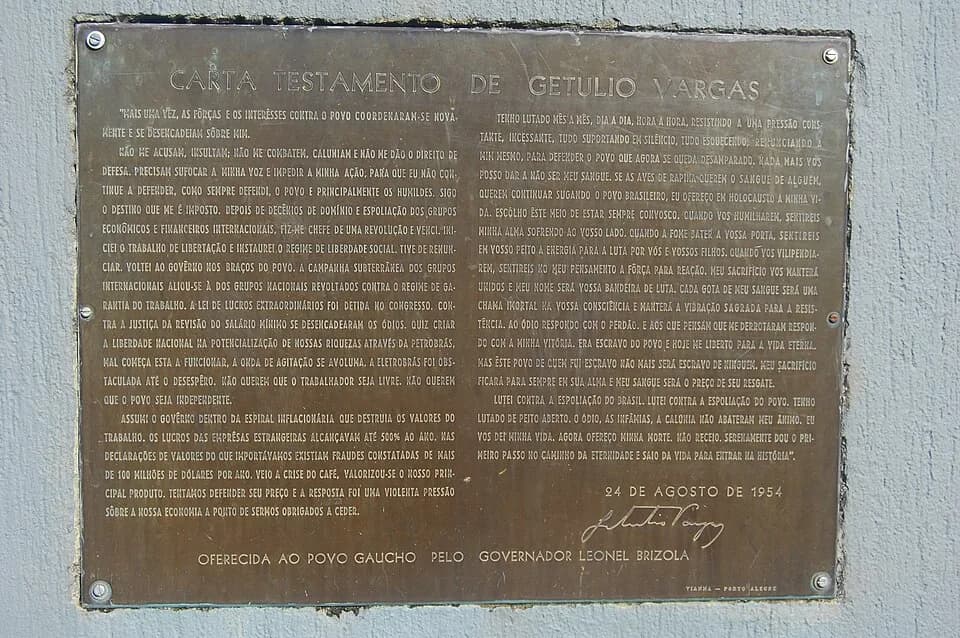 Getúlio Vargas - Replica of the testament letter will of Getúlio Vargas, located in the Praça de Flores in Nova Petrópolis.