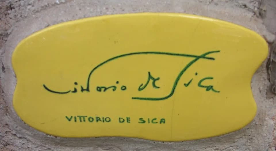 Vittorio De Sica - La piastrella di Vittorio De Sica sul Muretto di Alassio.