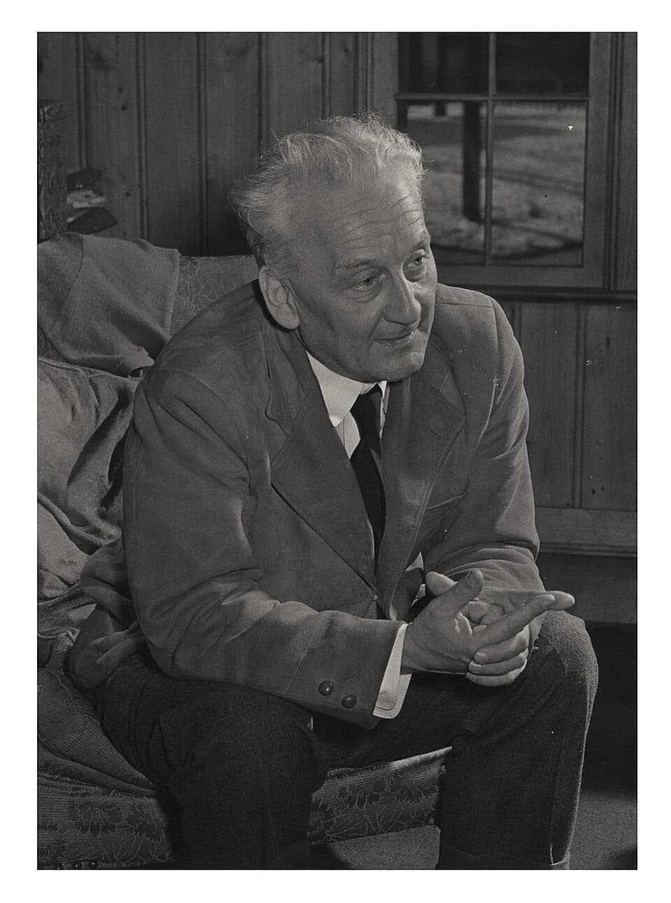 Albert Szent-Györgyi - Portrait of Nobel Prize laureate Albert Szent-Györgyi.