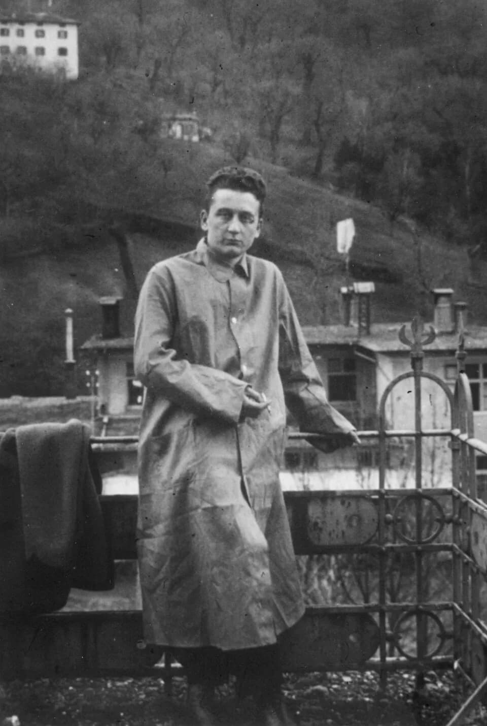 Albert Szent-Györgyi - Description: Szent-Gyorgyi spent the last year of World War I as an army physician in northern Italy. This photograph was used in a lecture entitled "Albert Szent-Gyorgyi; Scien