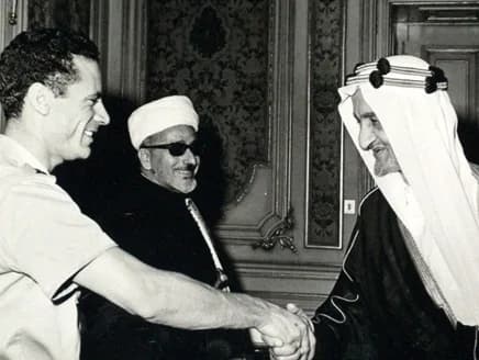 King Faisal bin Abdulaziz Al Saud - King Faisal with Qathafi 1970s